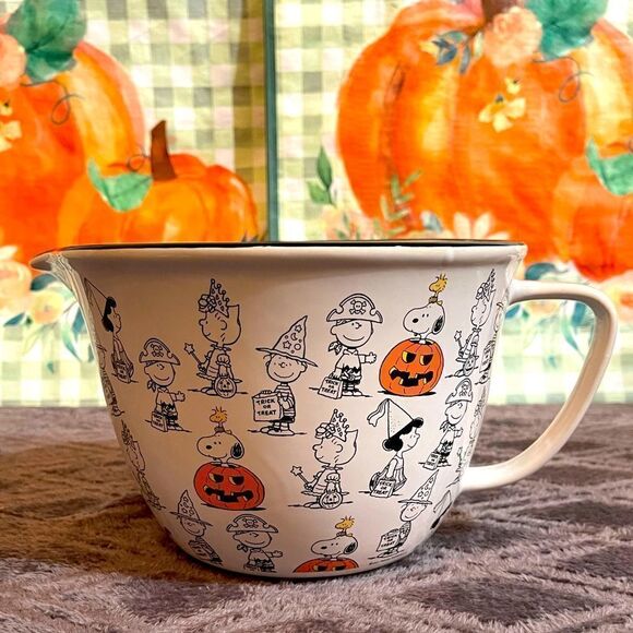 Peanuts Snoopy and the gang batter Bowl NWT - Picture 1 of 9